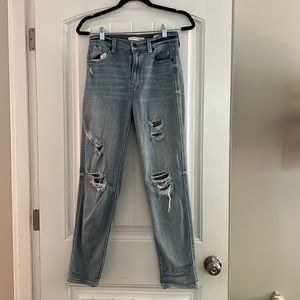 Eunina distressed jean